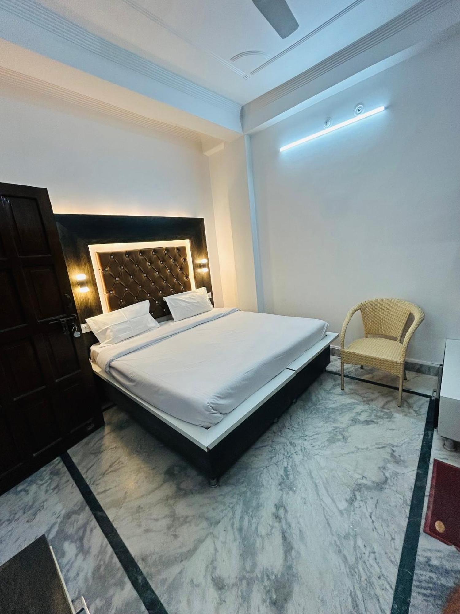 Maa Vaibhav Laxmi Guest House ริชิเคช ภายนอก รูปภาพ